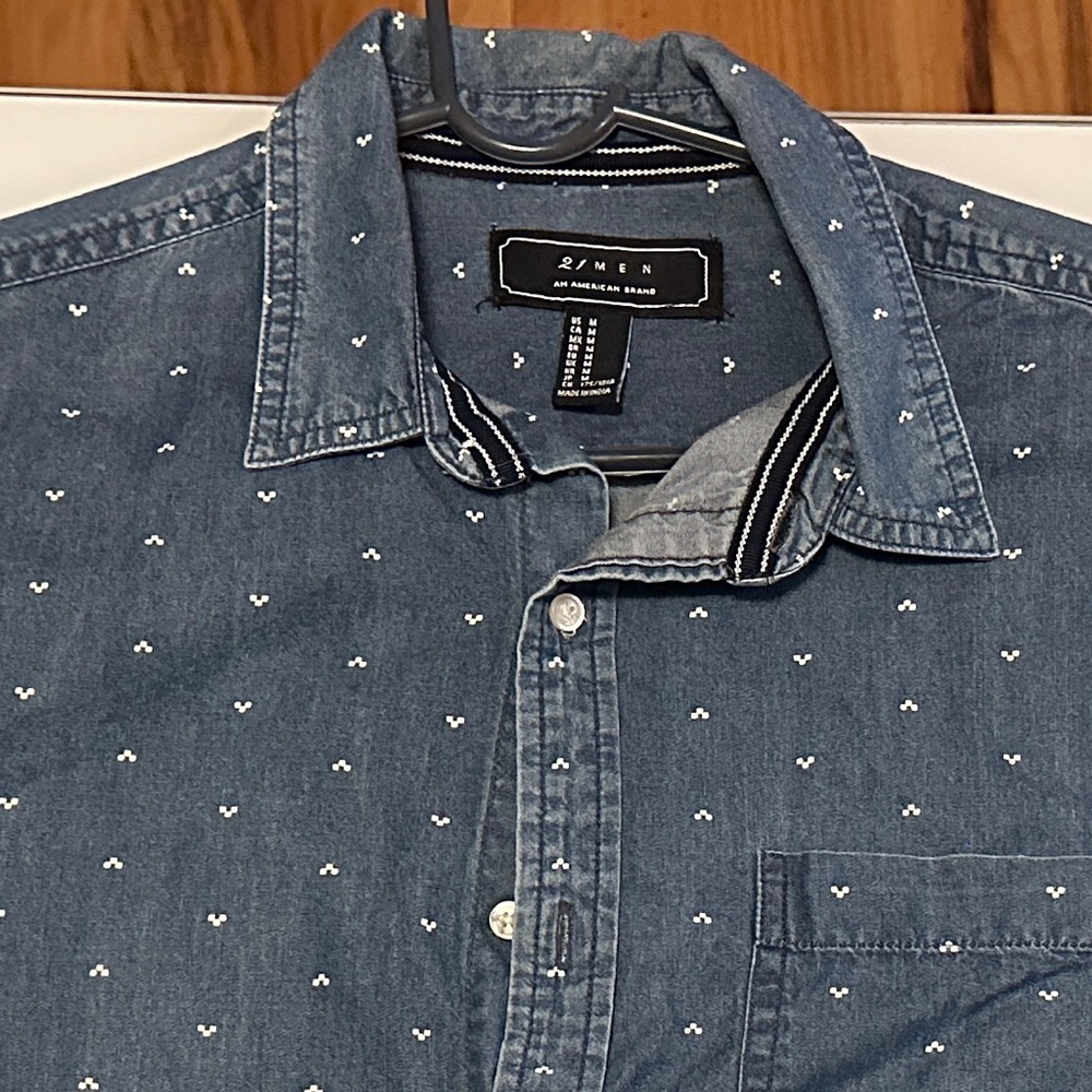 Forever 21 short sleeve shirt